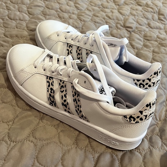 ADIDAS cheetah sneakers - Picture 2 of 5